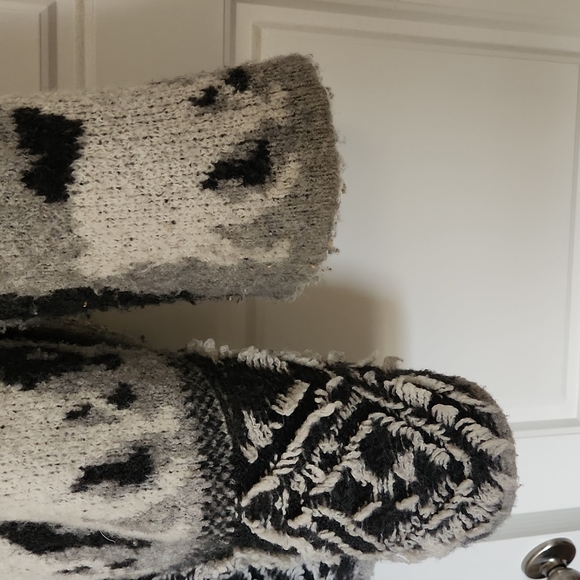 Anthropologie Llama Knit Cardigan - Classic Anthro - Picture 4 of 5